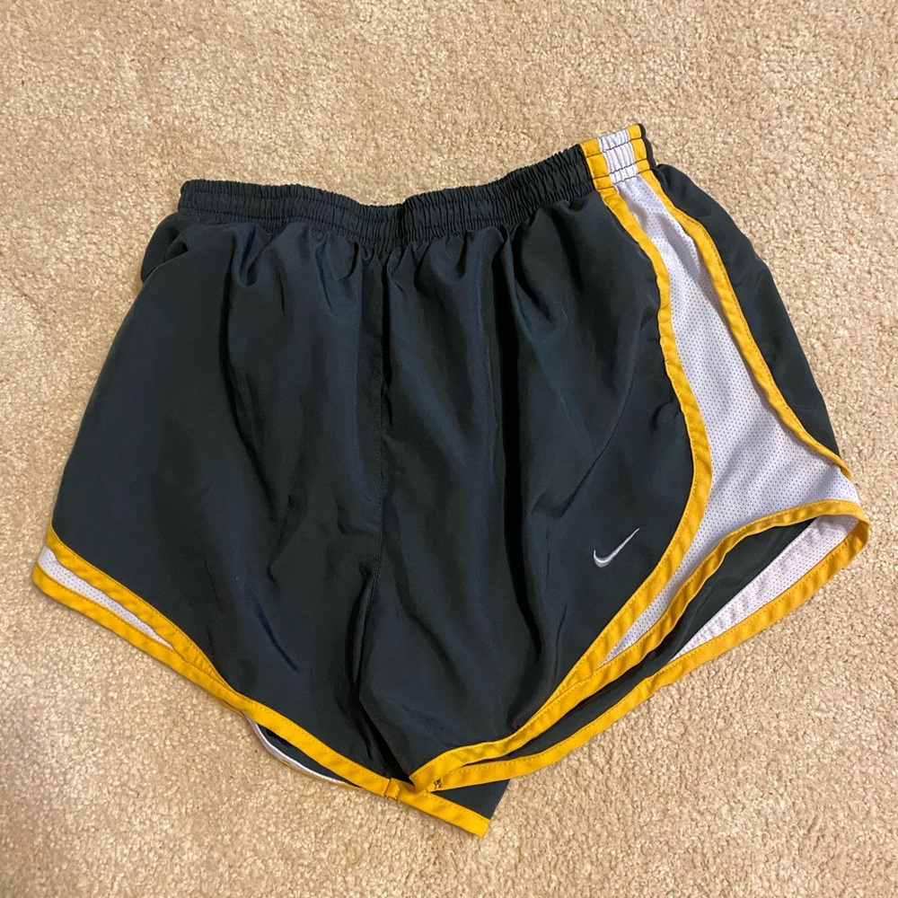 NIKE shorts, never worn!